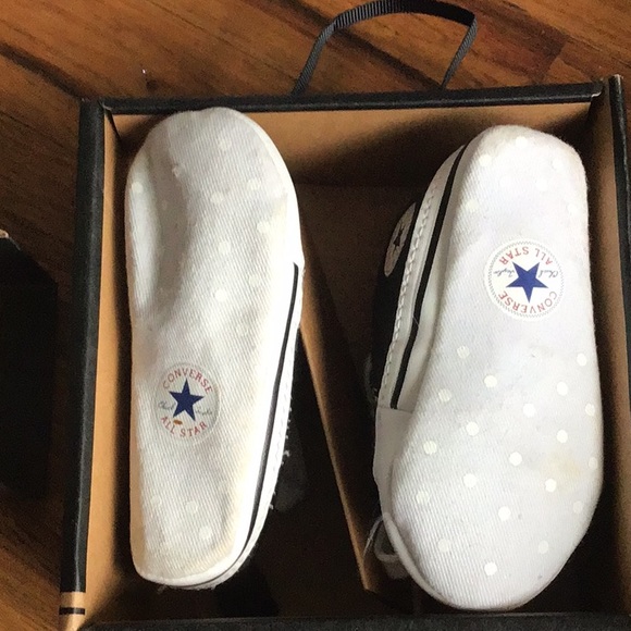 Converse - Picture 3 of 4